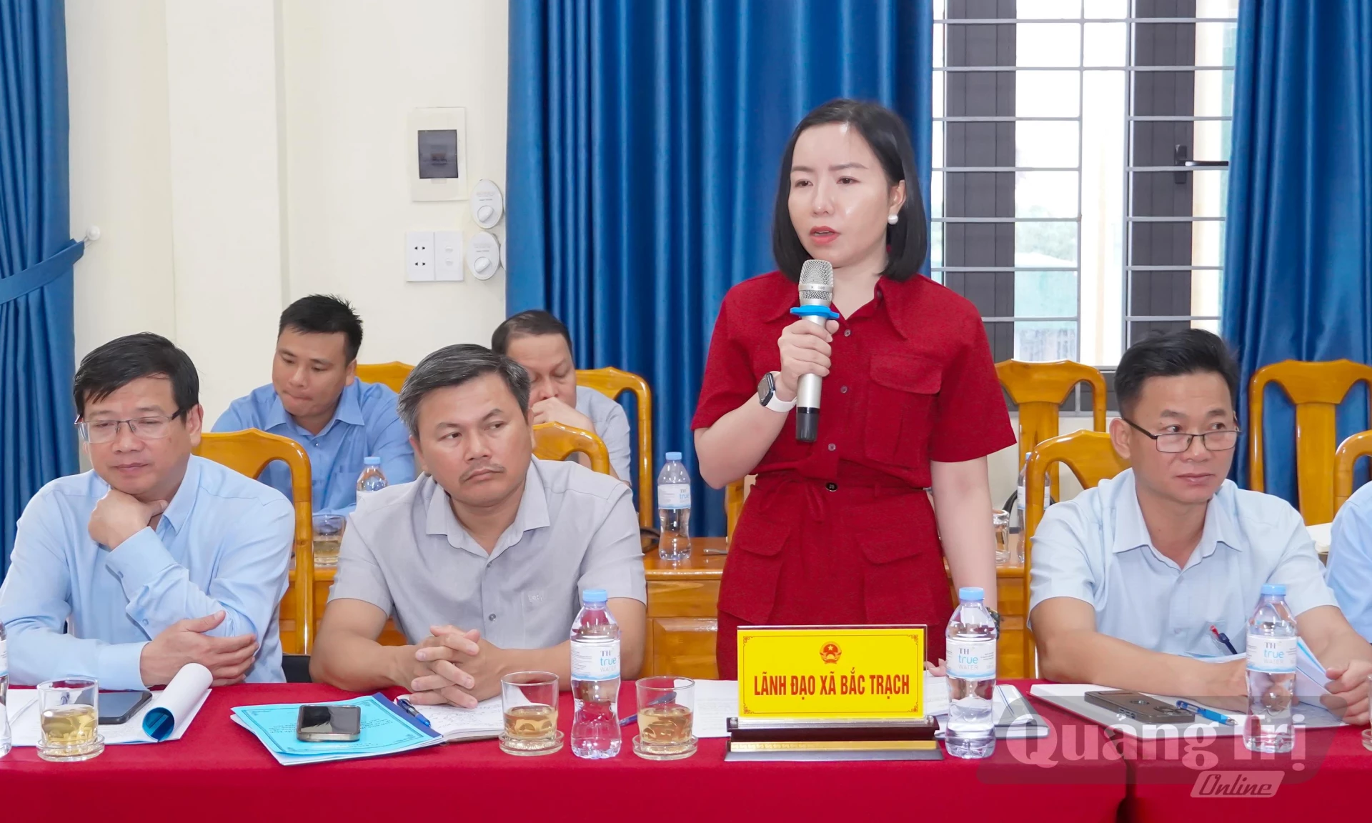 Đại diện lãnh đạo UBND xã Bắc Trạch báo cáo tại buổi làm việc - Ảnh: N.H
