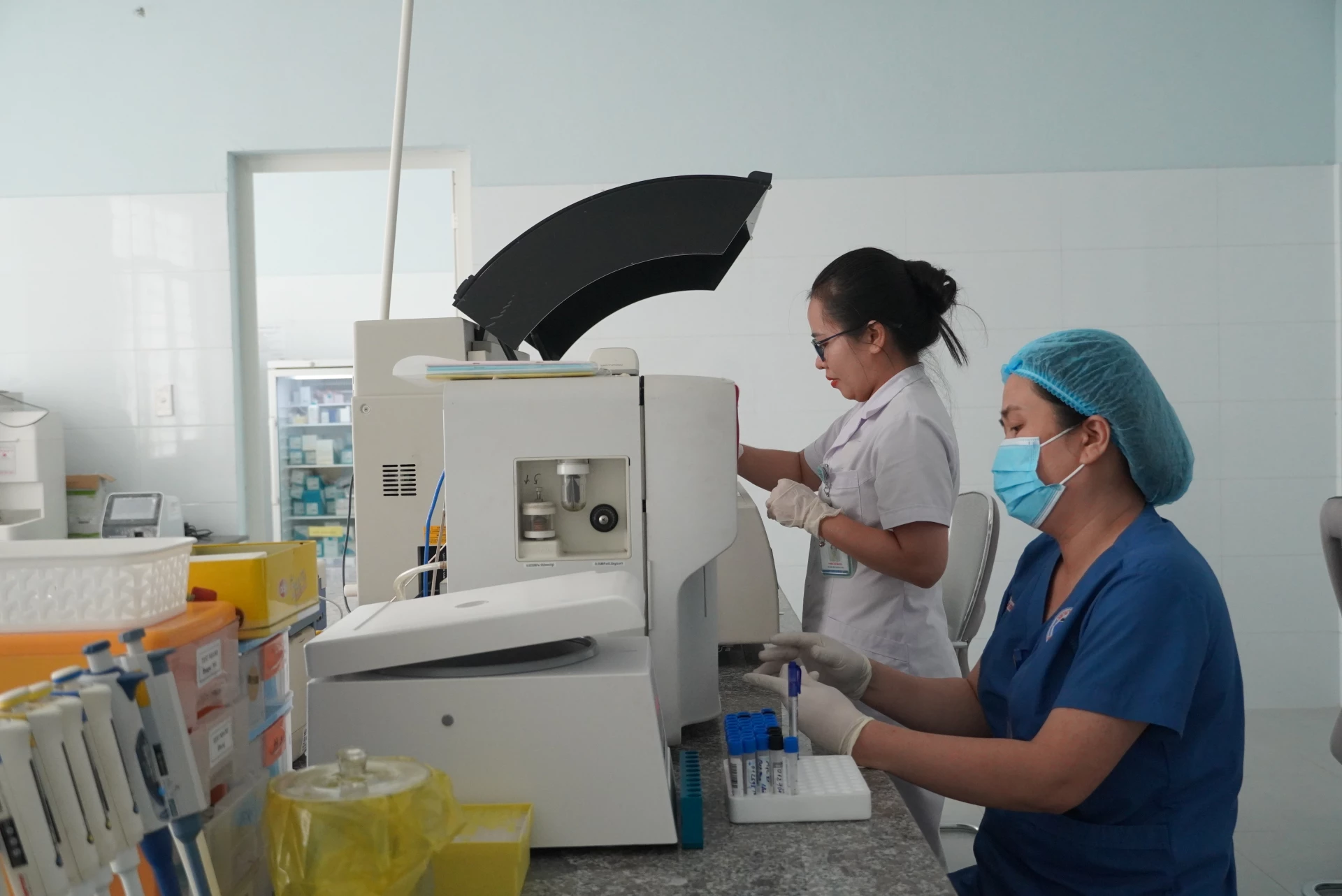 Trang thiết bị hiện đại là một trong những yếu tố để các bệnh viện tạo sự yên tâm cho bệnh nhân tới khám, điều trị - Ảnh: H.L
