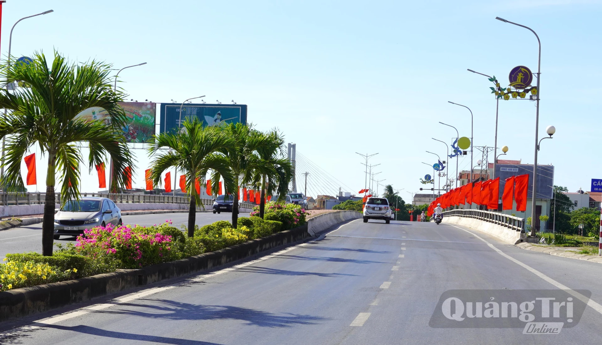 Đường về tổ dân phố Phú Thượng (giữ nguyên hiện trạng) - Ảnh: H.Tr.