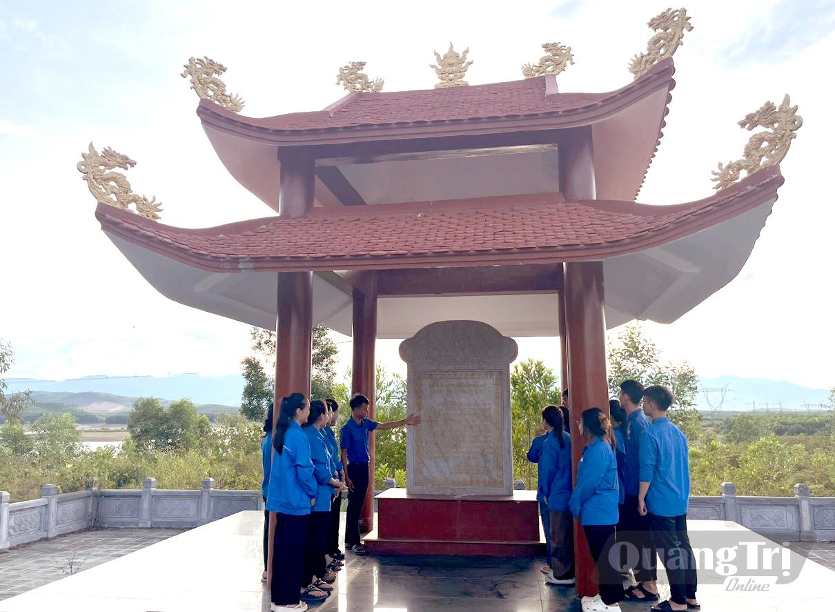Nơi ghi dấu chiến khu Thuận Đức (trên đồi Thuận Phong, tổ dân phố Thuận Đức, phường Đồng Sơn) - Ảnh: H.Tr