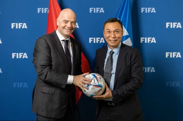 Chủ tịch FIFA Gianni Infantino dự khán trận chung kết ASEAN Cup giữa Việt Nam và Thái Lan