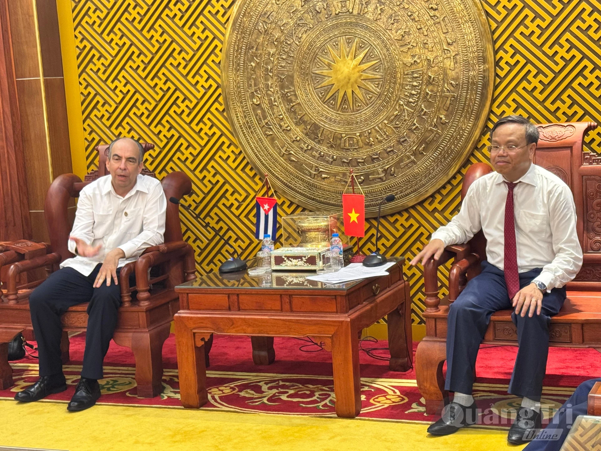 Đồng chí Rogelio Polanco Fuentes, Đại sứ Đặc mệnh toàn quyền nước Cộng hòa Cuba tại Việt Nam trân trọng sự đón tiếp của tỉnh Quảng Trị- Ảnh: Mai Linh