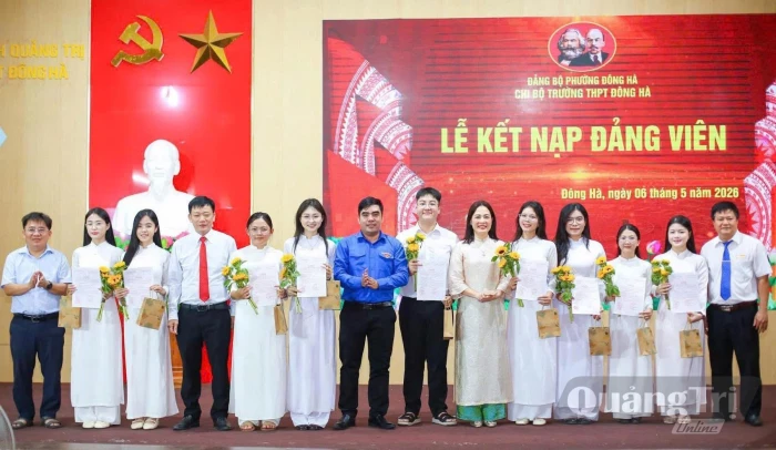 Để tạo nguồn phát triển Đảng
