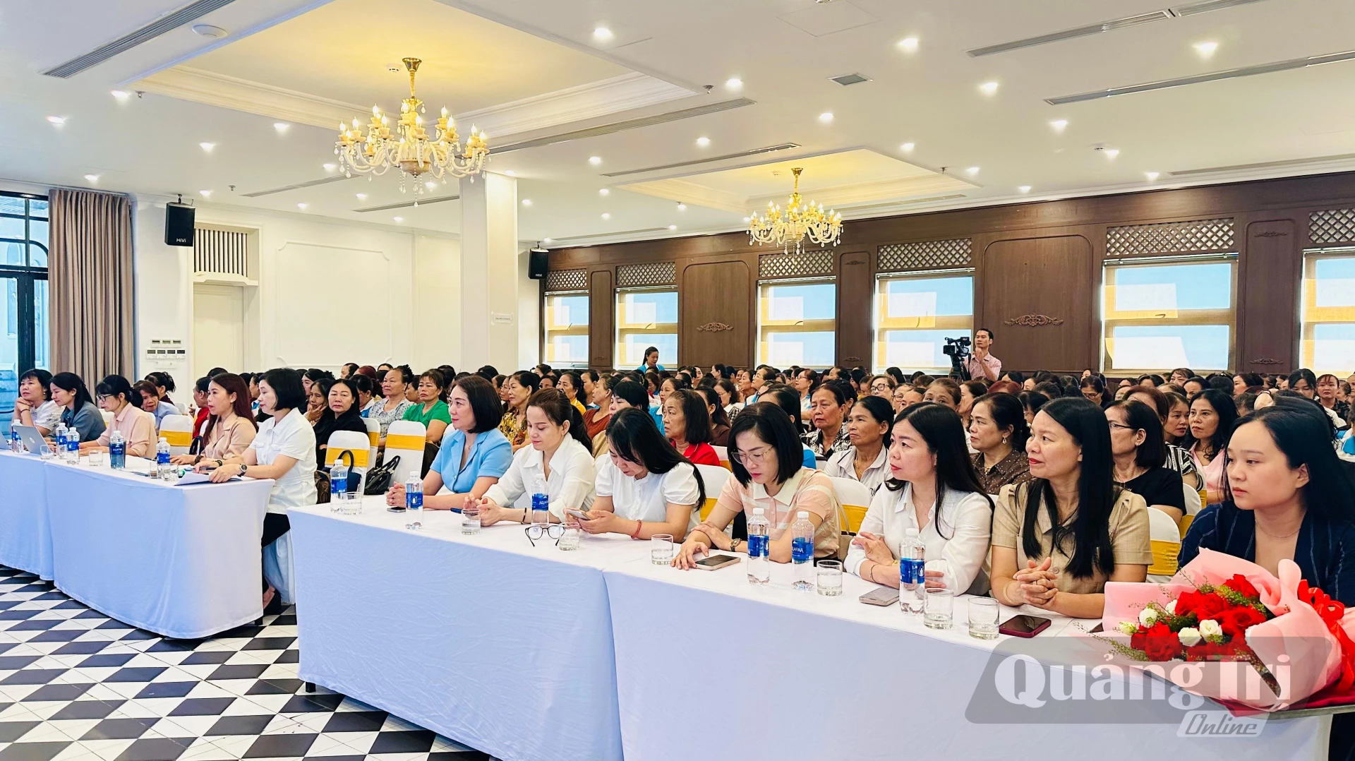 Quang cảnh hội nghị - Ảnh: B.N