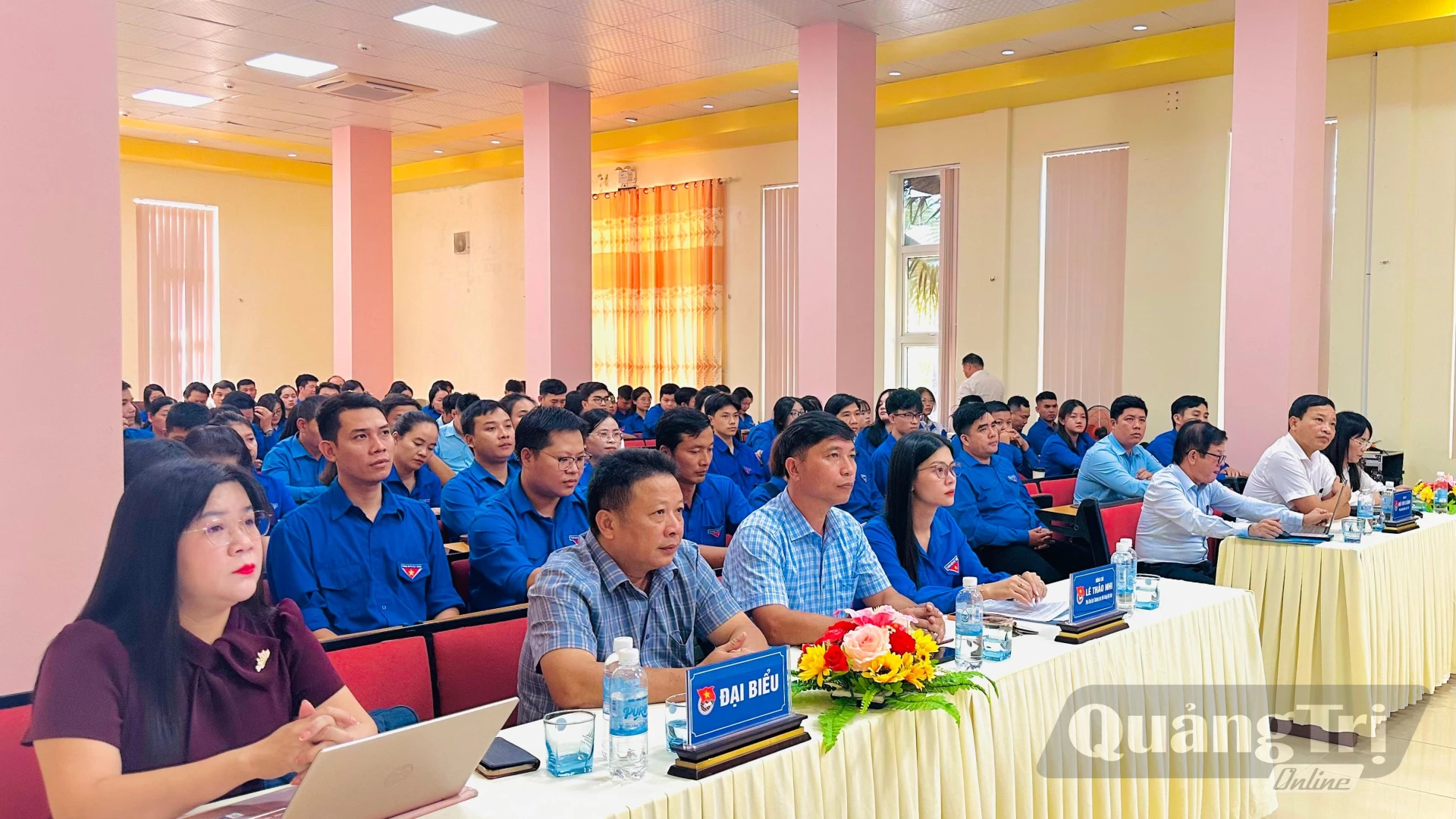 Các đại biểu tham dự hội nghị - Ảnh: B.N