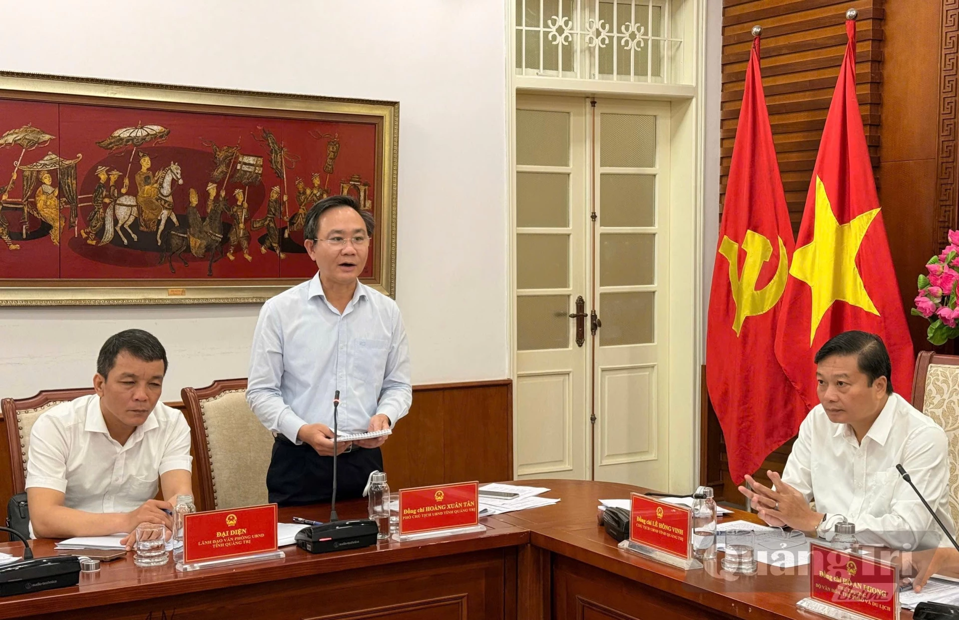 Đồng chí Phó Chủ tịch UBND tỉnh Quảng Trị phát biểu tại buổi làm việc - Ảnh: C.N