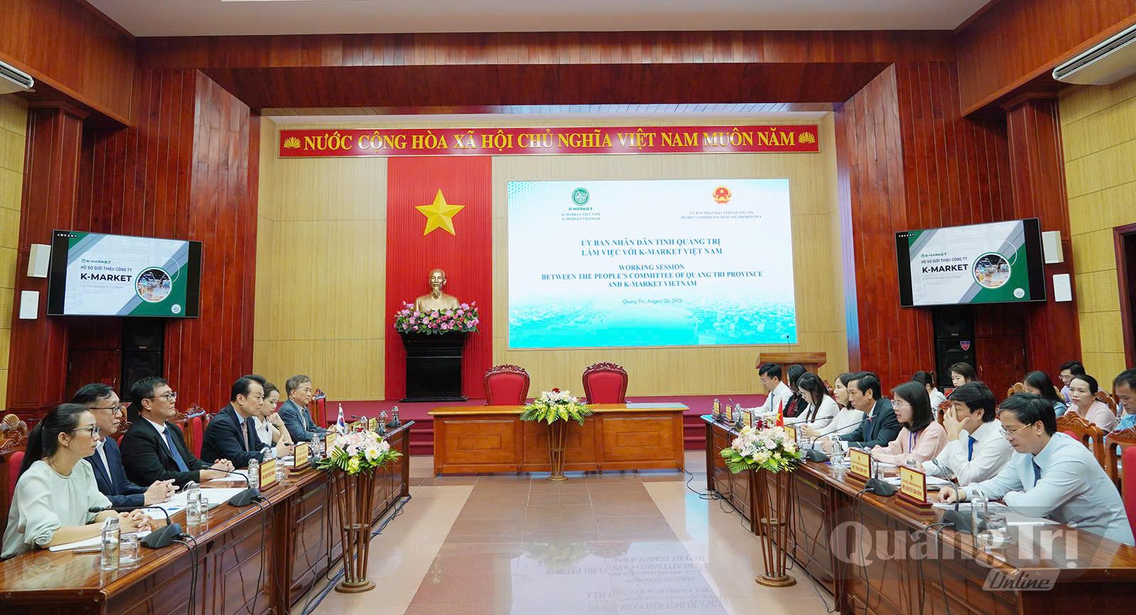 Quang cảnh buổi làm việc - Ảnh: LT