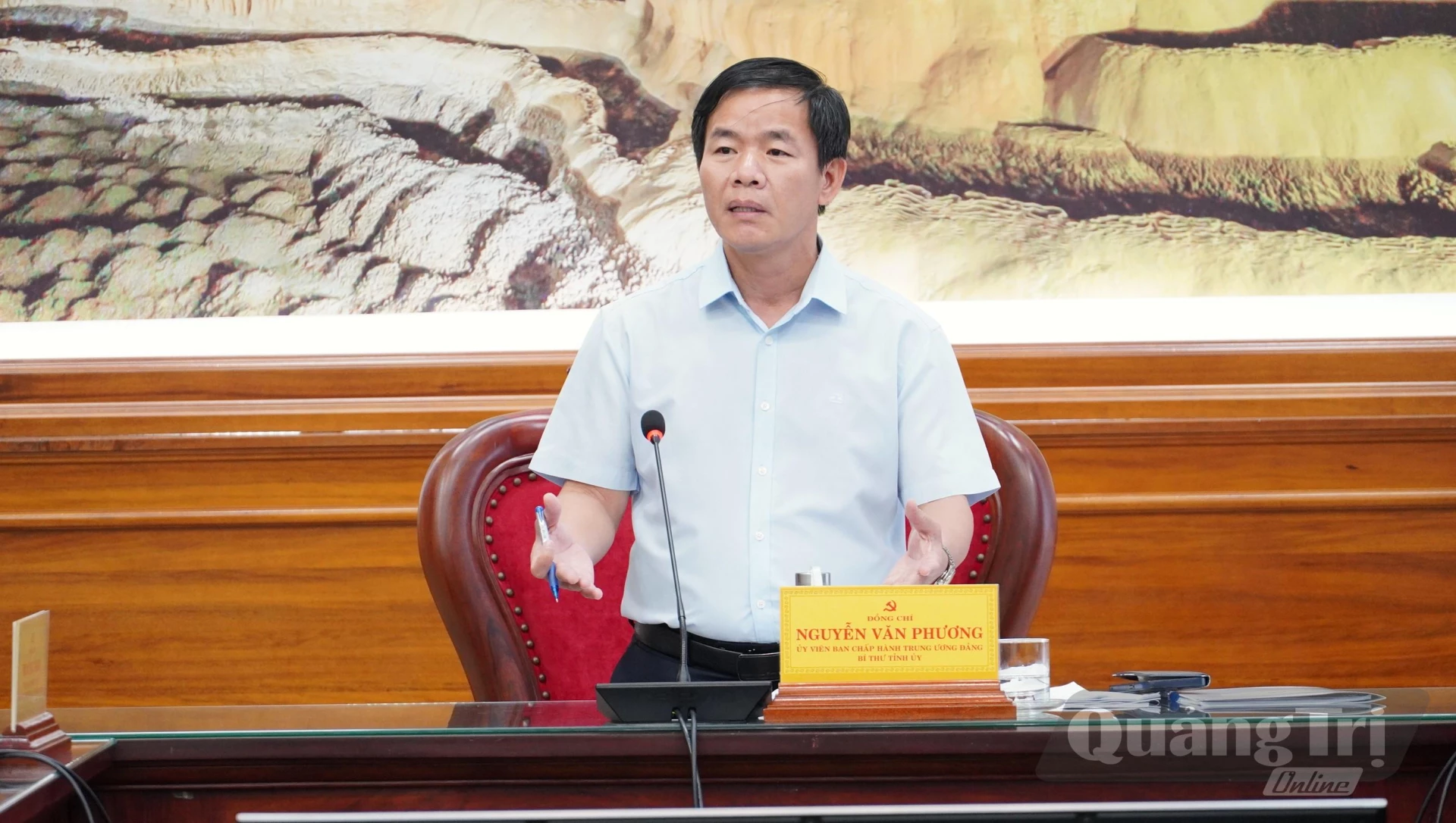 Đồng chí Nguyễn Văn Phương, Bí thư Tỉnh ủy yêu cầu phải cụ thể hóa từng công việc, giao chỉ tiêu cụ thể cho từng ngành, lĩnh vực, địa phương trong hoàn thành mục tiêu tăng trưởng GRDP của tỉnh - Ảnh: Q.V