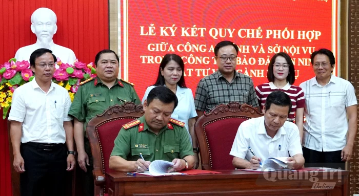 Ký kết quy chế phối hợp giữa Công an tỉnh và Sở Nội vụ