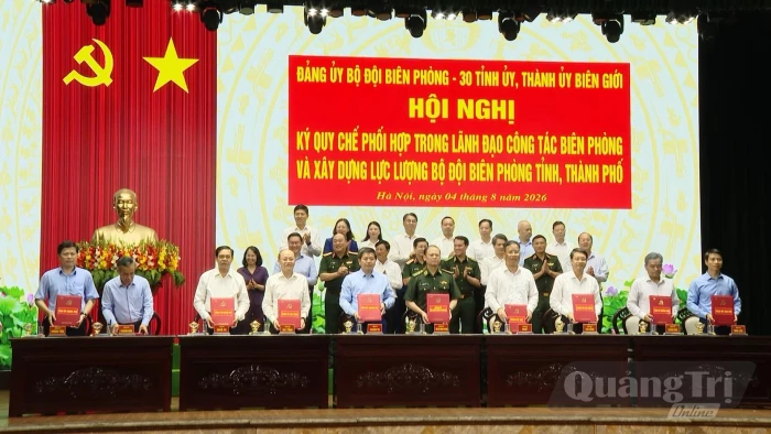 Ký quy chế phối hợp trong lãnh đạo công tác biên phòng