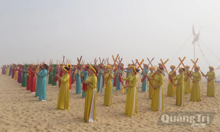 'Giữ lửa' văn hóa dân gian làng biển