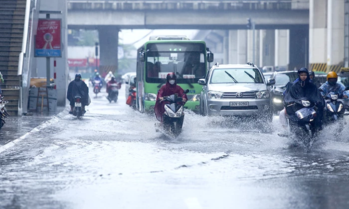 Thời tiết ngày 30/8: Mưa lớn diện rộng ở Bắc bộ và miền Trung, biển động mạnh