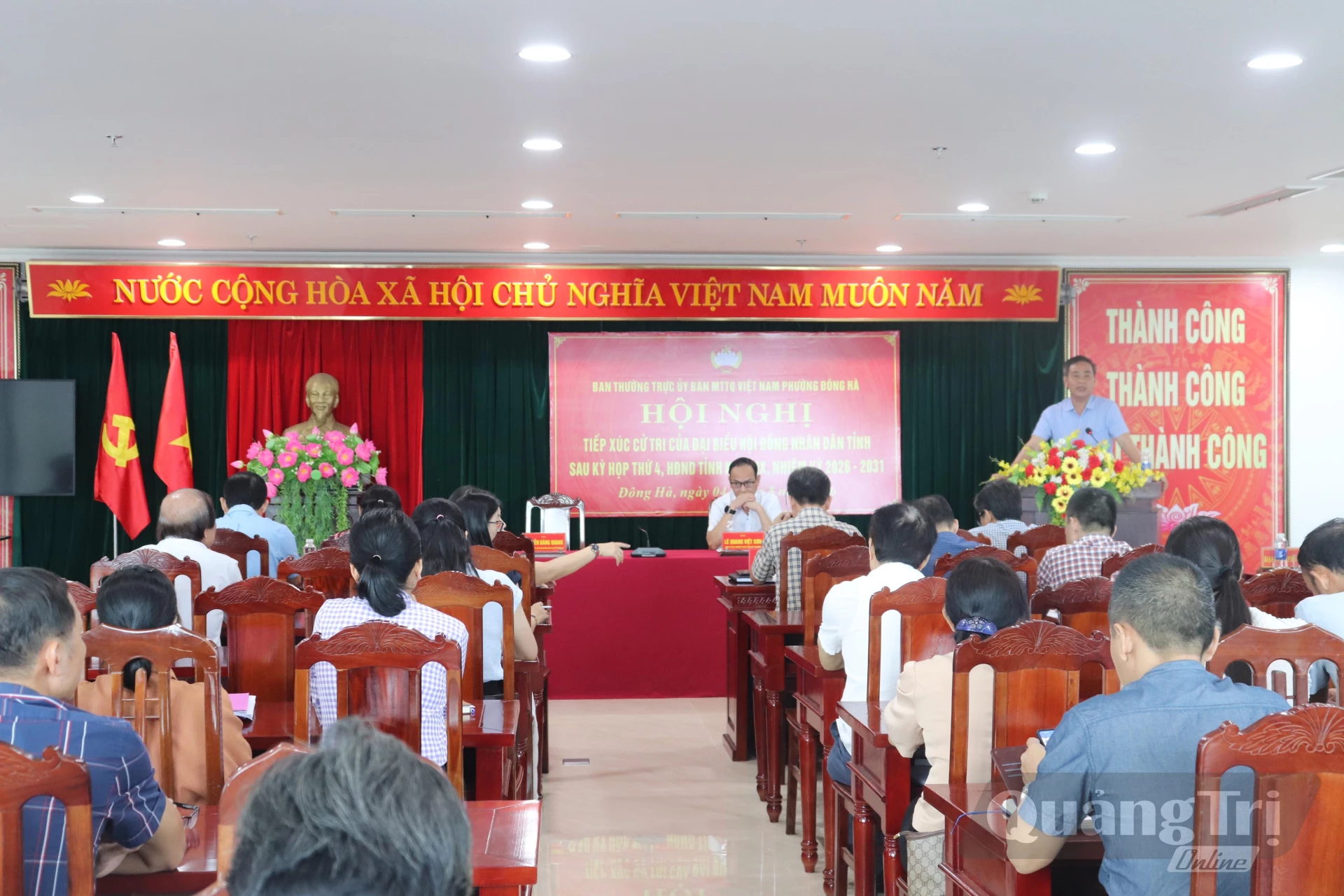 Quang cảnh buổi tiếp xúc cử tri - Ảnh: T.P