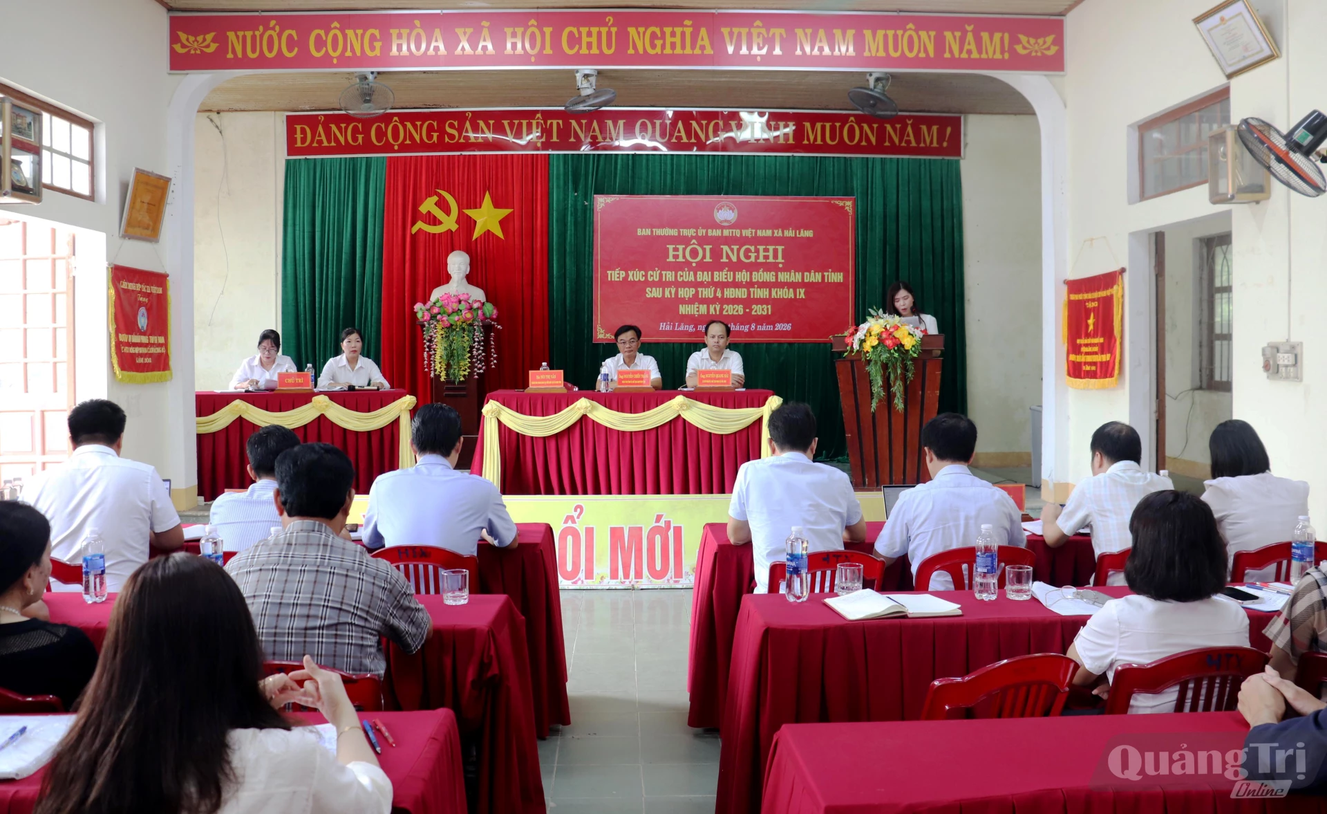 Đại biểu HĐND tỉnh tiếp xúc cử tri sau kỳ họp thứ 4
