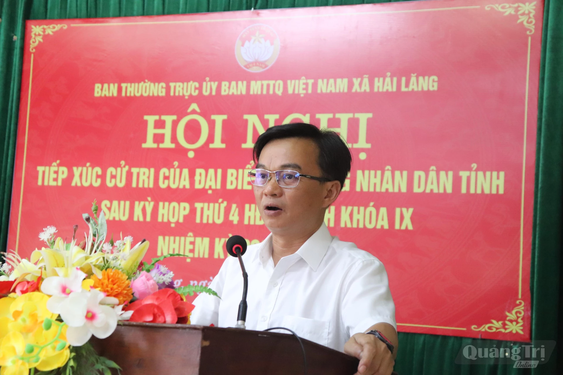Đồng chí Nguyễn Chiến Thắng, Phó Bí thư Tỉnh ủy, Chủ tịch Ủy ban MTTQ Việt Nam tỉnh phát biểu trước cử tri xã Hải Lăng - Ảnh: T.P