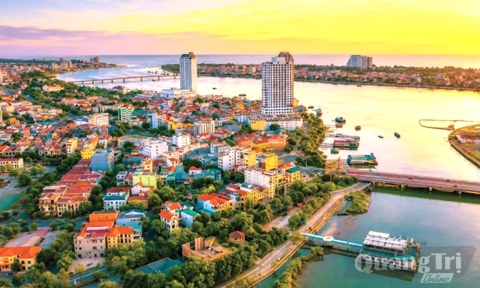 Đổi mới và kiên định, bài học vô giá