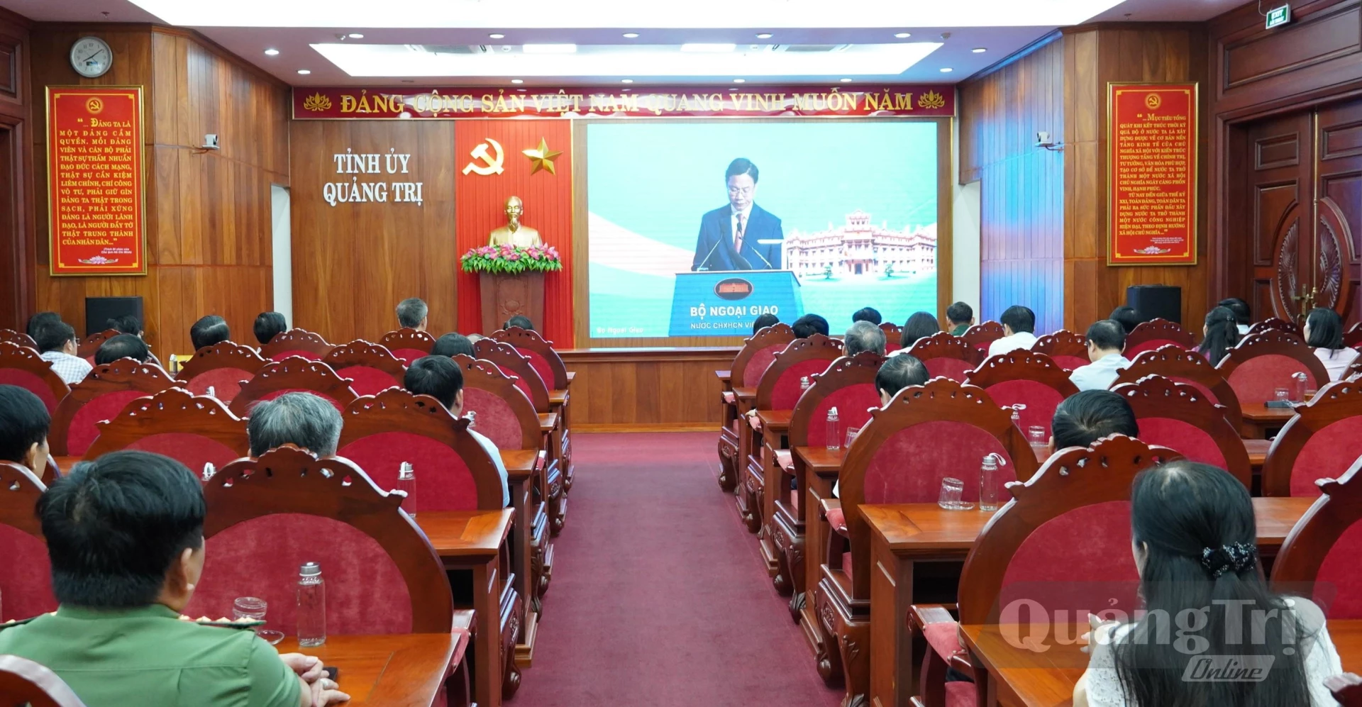 Quang cảnh hội nghị tại điểm cầu Tỉnh ủy Quảng Trị - Ảnh: Q.V