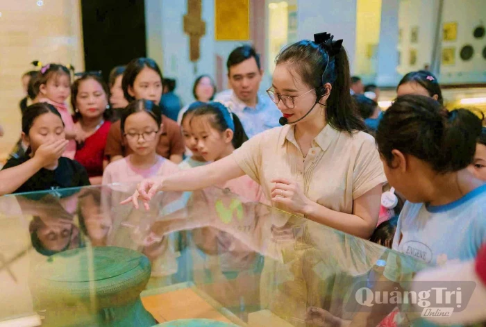 Giữ lửa sử vàng