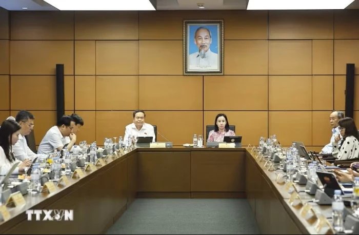 Đại biểu Quốc hội thảo luận về dự án sửa đổi Luật Xuất bản, Luật Kiến trúc