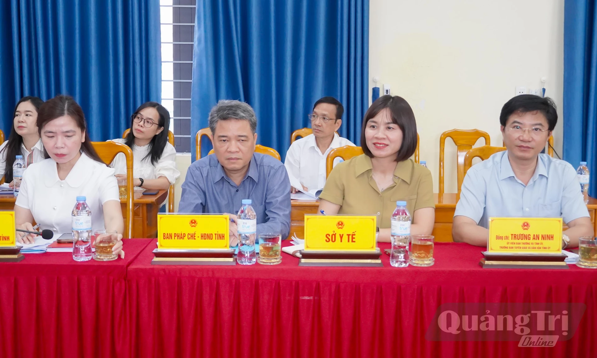 Các đại biểu tham dự buổi làm việc - Ảnh: N.H