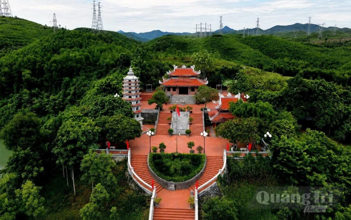Bên dòng Đại Giang