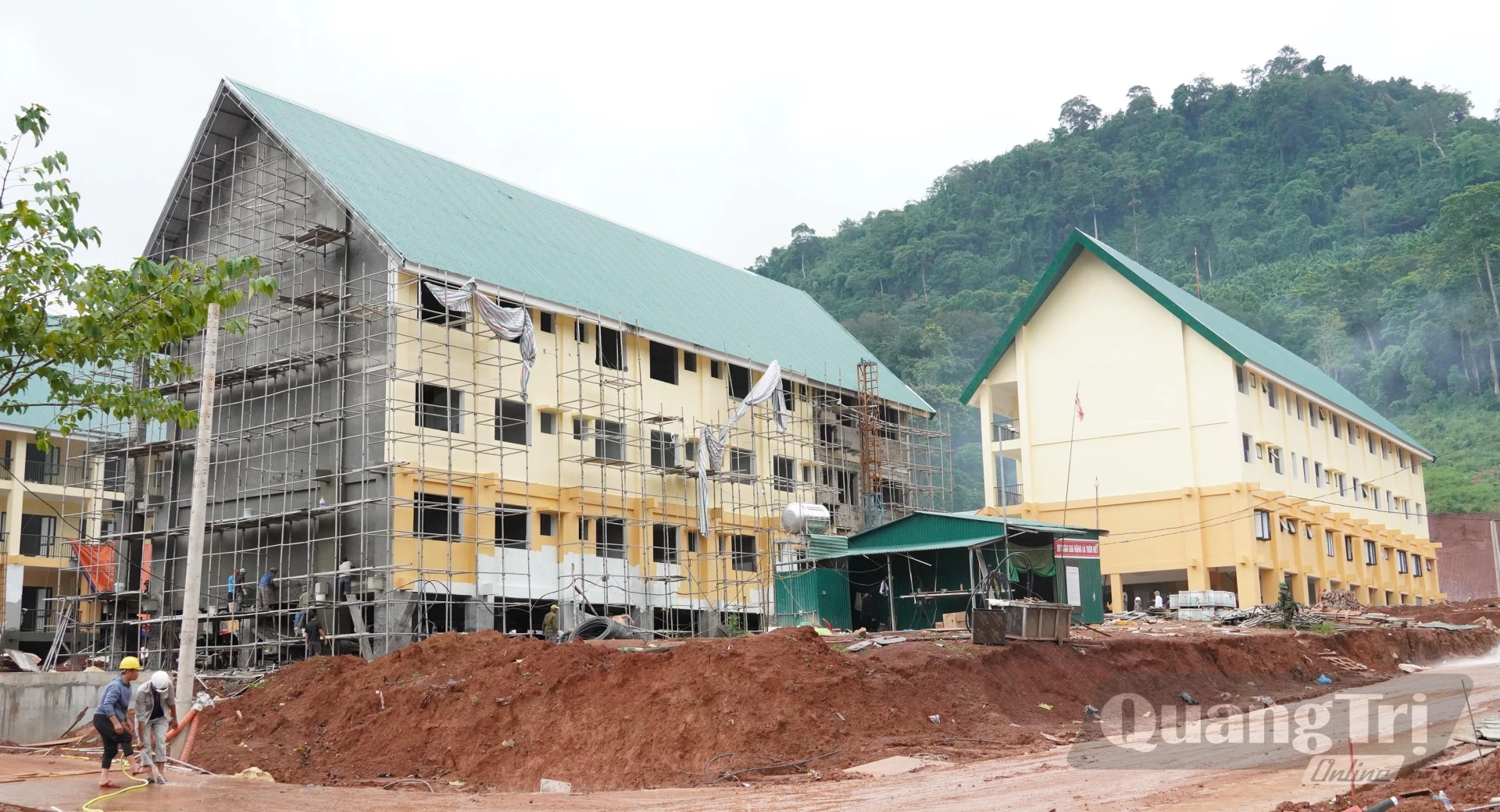 Hạng mục phụ trợ và hạ tầng kỹ thuật ngoài nhà của dự án hiện đã hoàn thành 6 hạng mục - Ảnh: Q.V