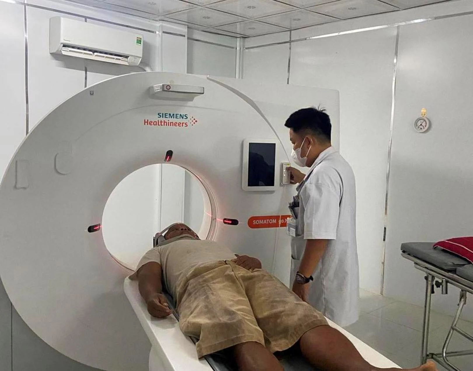 Bệnh viện Đa khoa khu vực Hướng Hóa được trang bị máy móc, thiết bị hiện đại phục vụ KCB - Ảnh: Đ.V