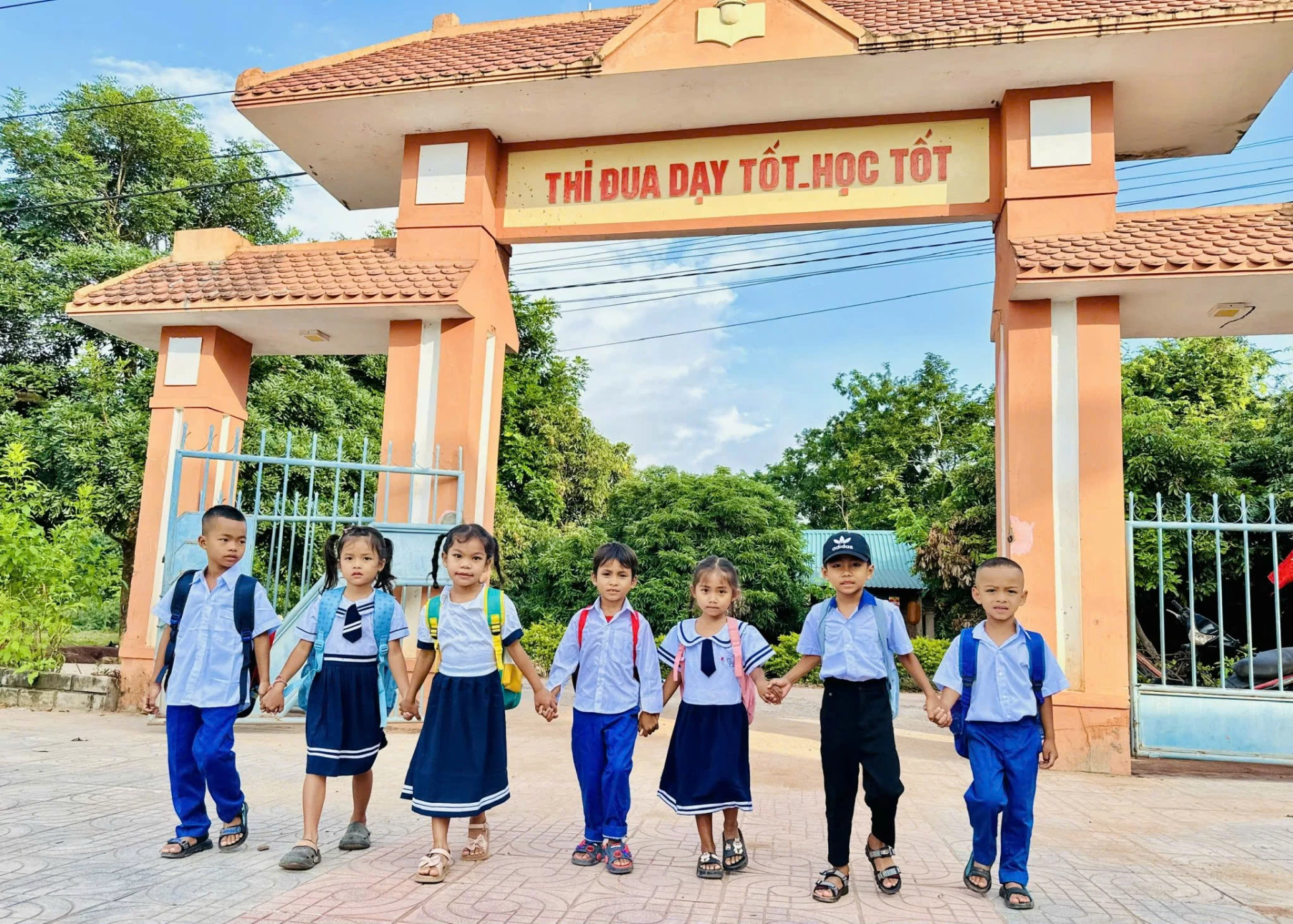 Trước mắt, xã lìa sẽ chọn 1–2 trường làm điểm trong xây dựng trường đạt chuẩn quốc gia - ảnh: NH.V