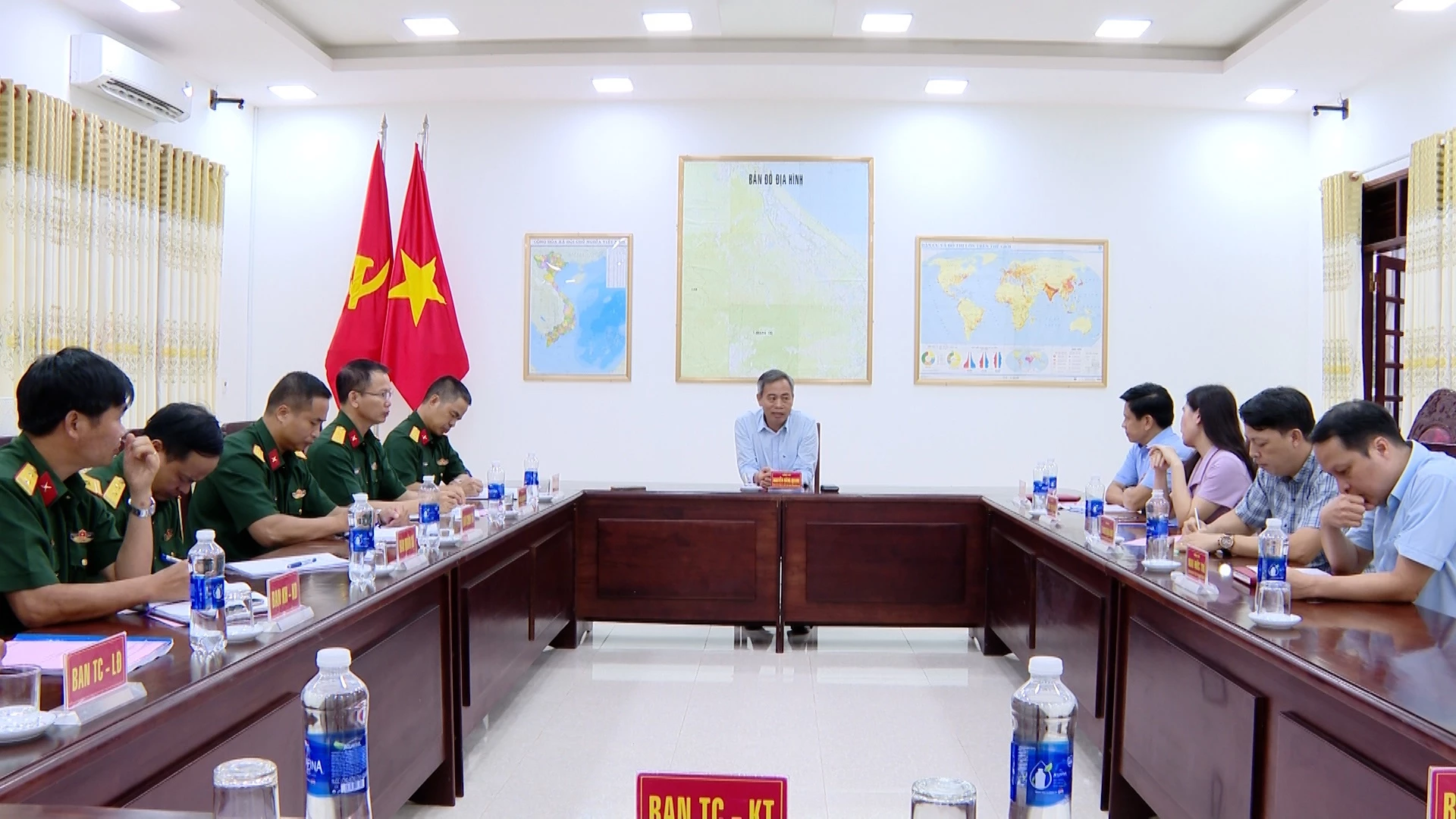 Toàn cảnh buổi làm việc - Ảnh: Biên Cương