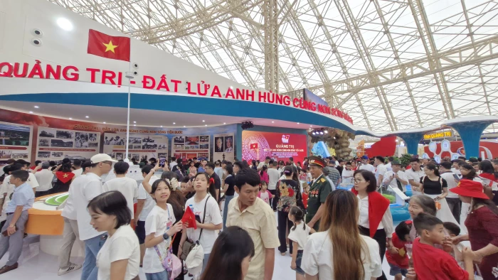 Hơn 4 vạn khách tham quan không gian triển lãm Quảng Trị