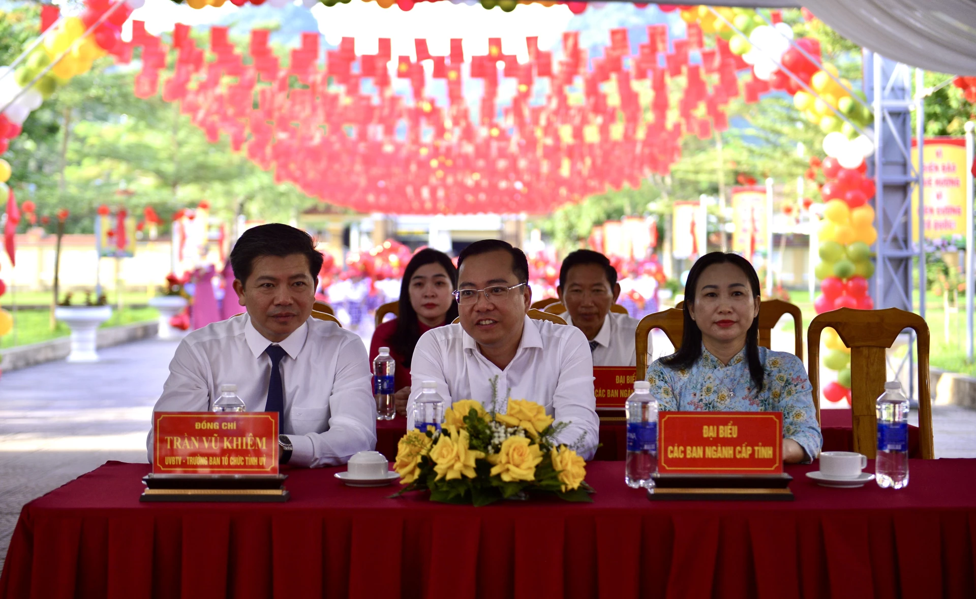 Đại biểu dự Lễ khai giảng - Ảnh: H.N