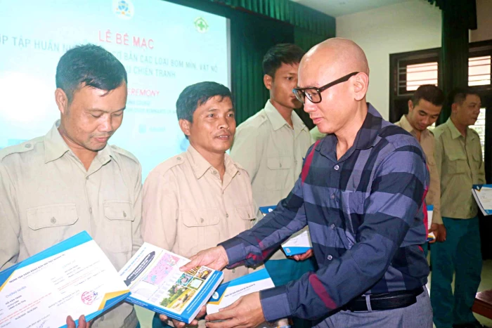 Hỗ trợ nạn nhân bom mìn tại Quảng Trị: Không thể “đơn thương độc mã”