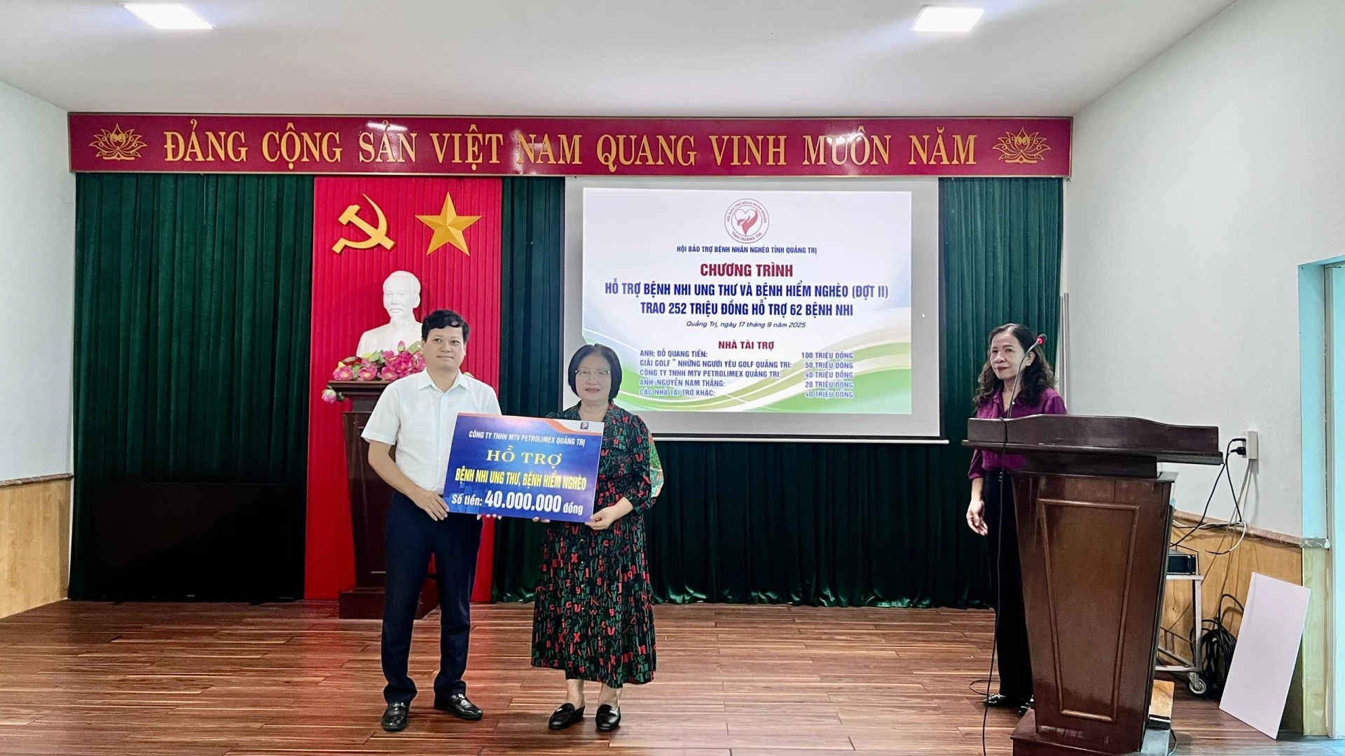 Công ty TNHH MTV Petrolimex Quảng Trị hỗ trợ các bệnh nhi ung thư và bệnh hiểm nghèo