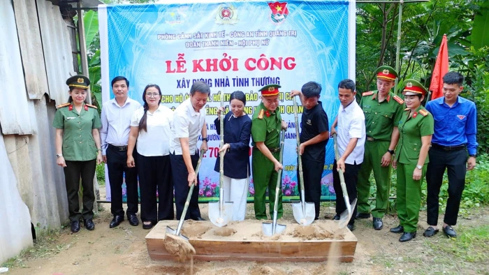 Khởi công xây dựng nhà ở cho hộ nghèo