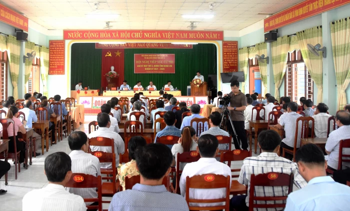Đại biểu HĐND tỉnh tiếp xúc cử tri sau kỳ họp thứ 2