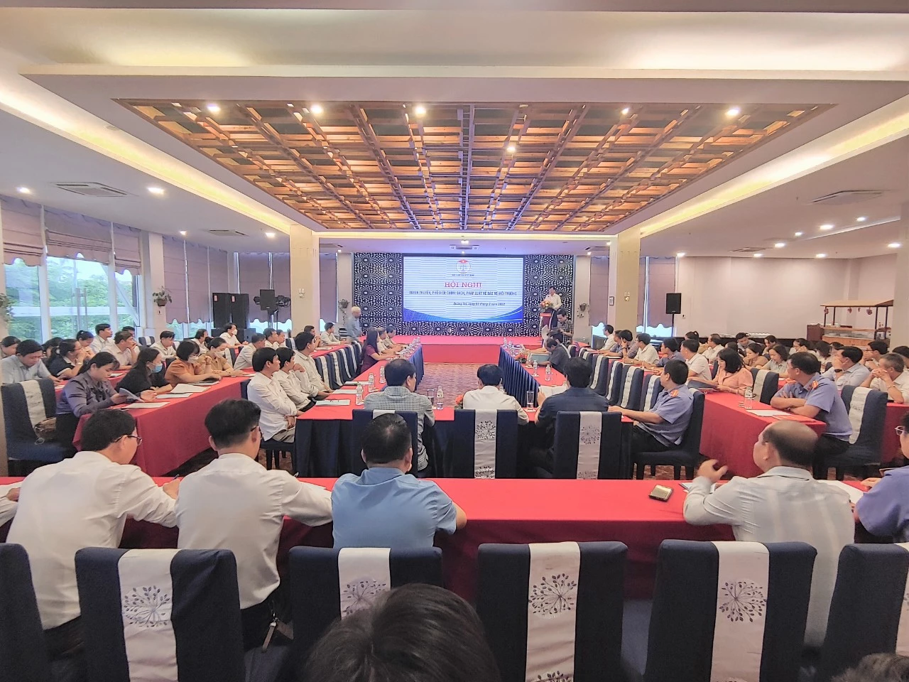 Tổ chức thành viên của Ủy ban MTTQVN tỉnh tổ chức hội nghị tuyên truyền, phổ biến chính sách, pháp luật về bảo vệ môi trường - Ảnh: P.T