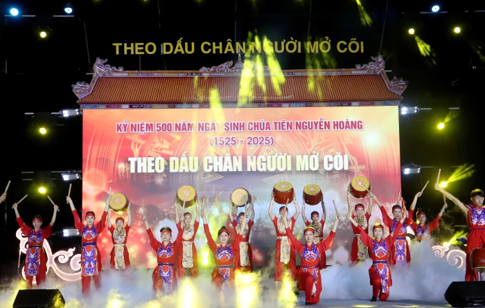 Chương trình chính luận nghệ thuật 'Theo dấu chân người mở cõi'