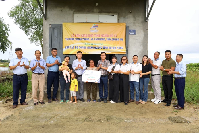 Trao tặng 2 ngôi nhà tình nghĩa tại Quảng Trị