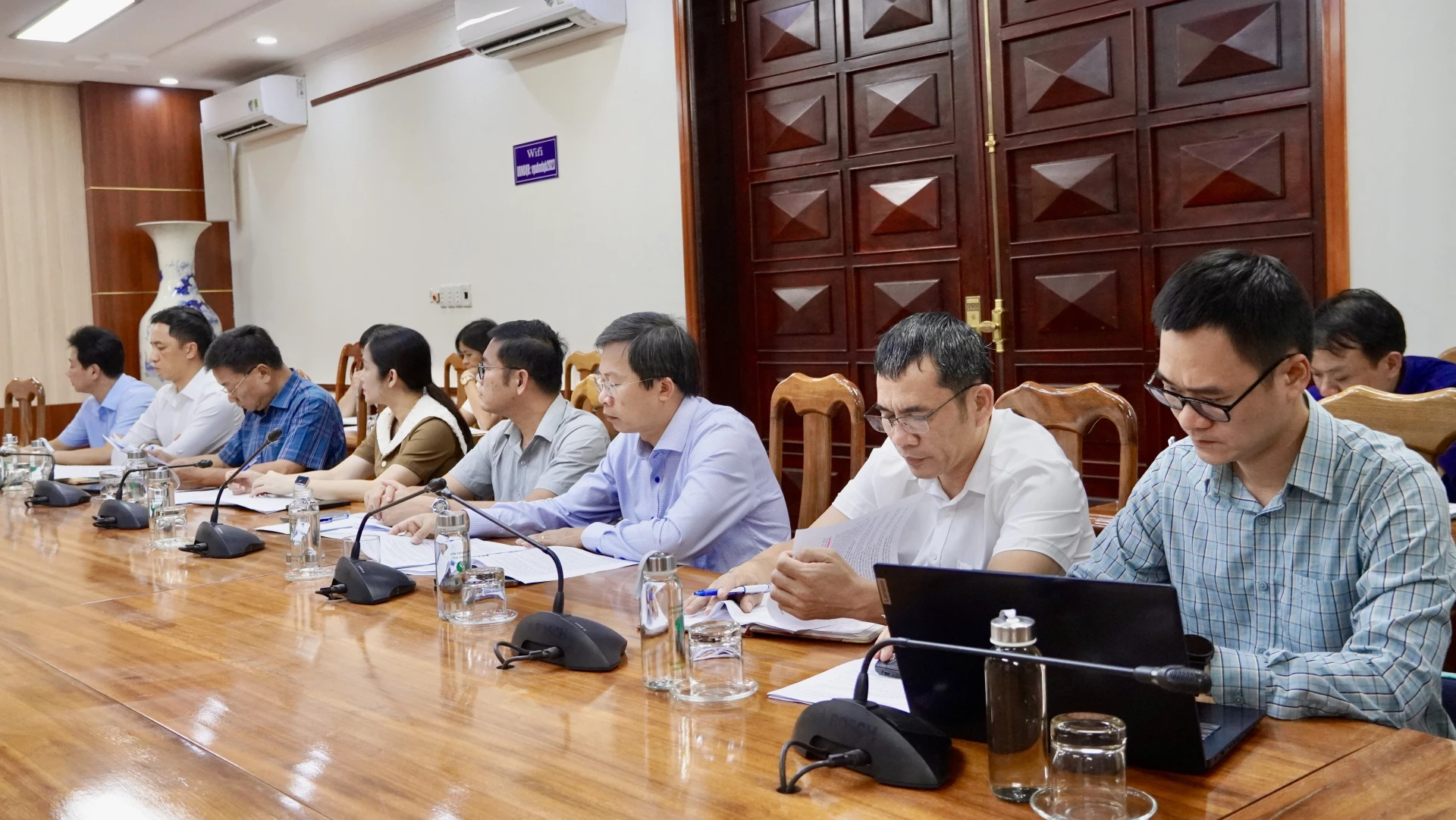 Các đại biểu dự buổi làm việc - Ảnh: Đ.A