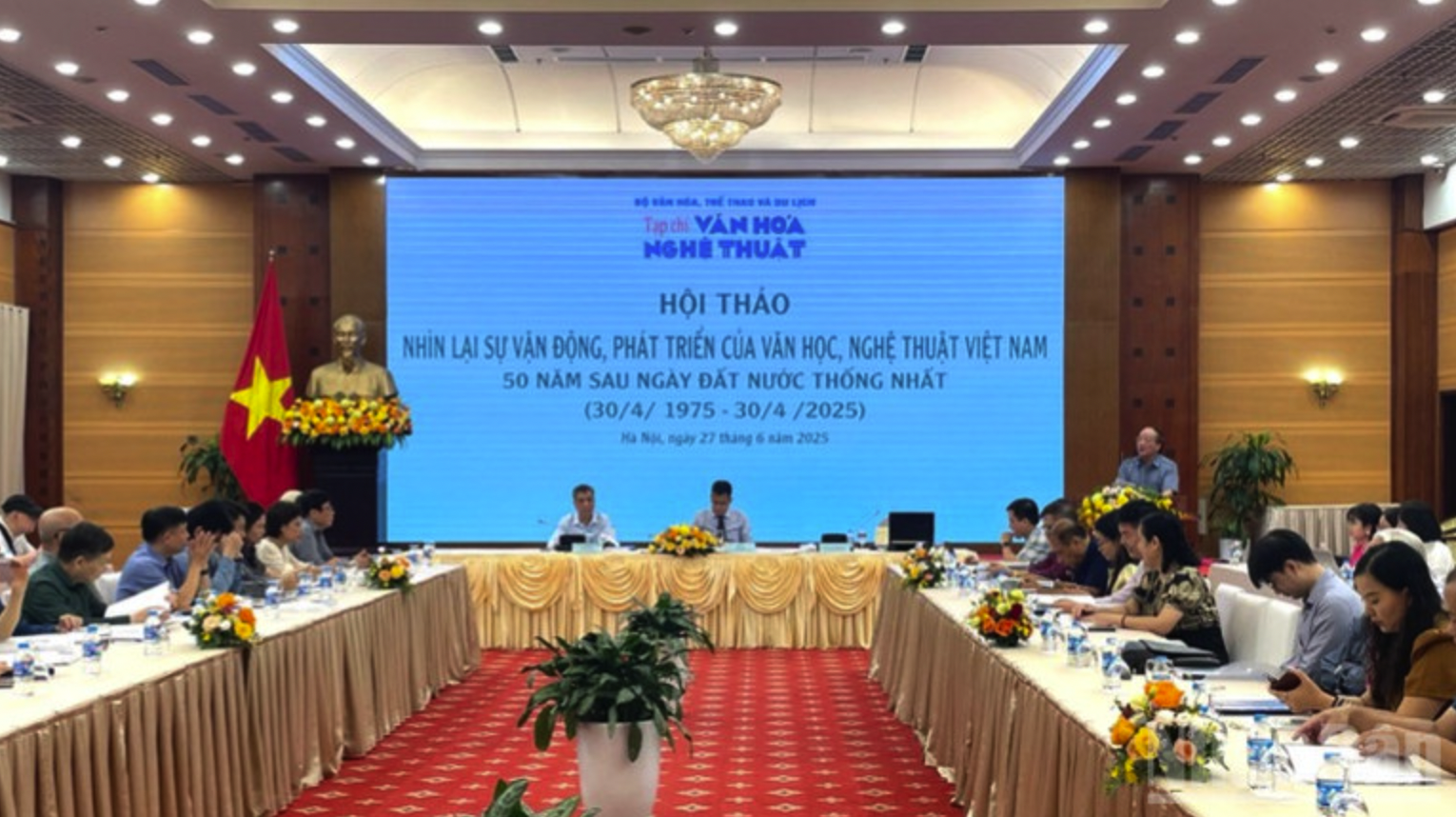 Nhiều văn nghệ sĩ bày tỏ trăn trở về hệ sinh thái văn hóa nghệ thuật.