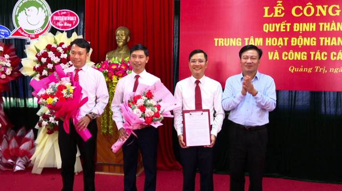 Công bố quyết định thành lập Trung tâm hoạt động Thanh thiếu nhi tỉnh