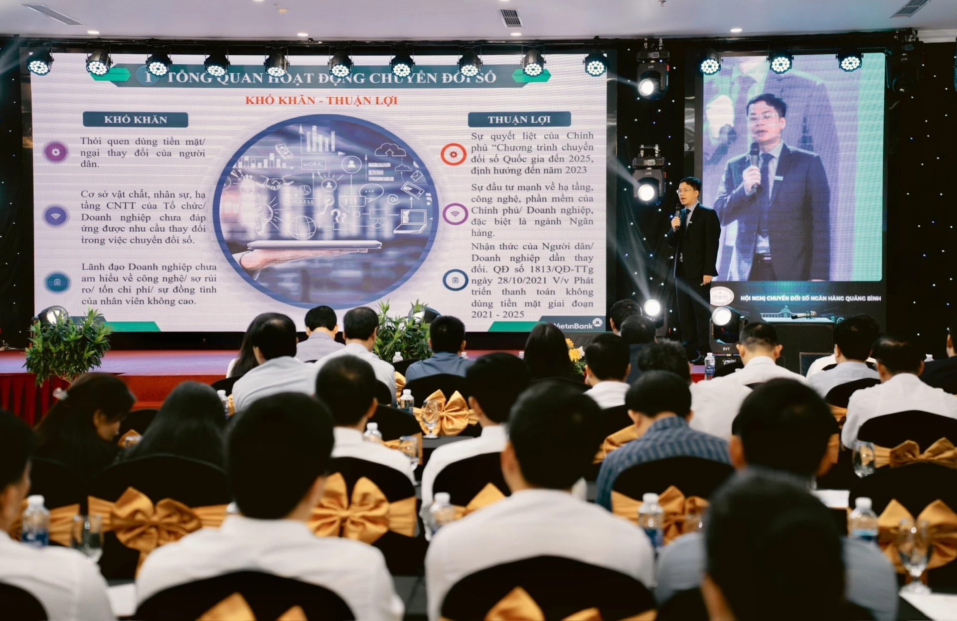 Ngân hàng Nhà nước Chi nhánh Khu vực 8 xác định chuyển đổi là một trong những nhiệm vụ trọng tâm - Ảnh: T.A