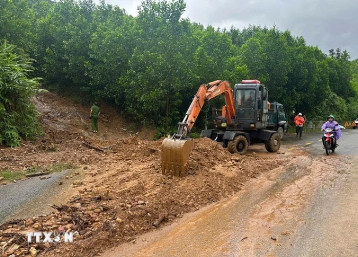 'Nguy cơ mưa lớn, lũ quét và sạt lở đất ngay sau bão số 10 vẫn còn rất lớn'