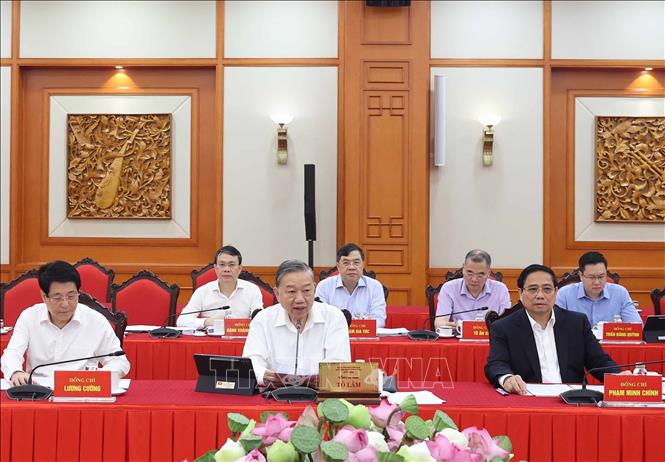 Sáng 11/9/2025, tại Trụ sở Trung ương Đảng, Tổng Bí thư Tô Lâm chủ trì buổi làm việc của Bộ Chính trị với Ban Thường vụ Đảng uỷ Quốc hội để cho ý kiến vào dự thảo văn kiện, phương án nhân sự cấp ủy và công tác chuẩn bị Đại hội đại biểu Đảng bộ Quốc hội nhiệm kỳ 2025-2030. Ảnh: Thống Nhất/TTXVN