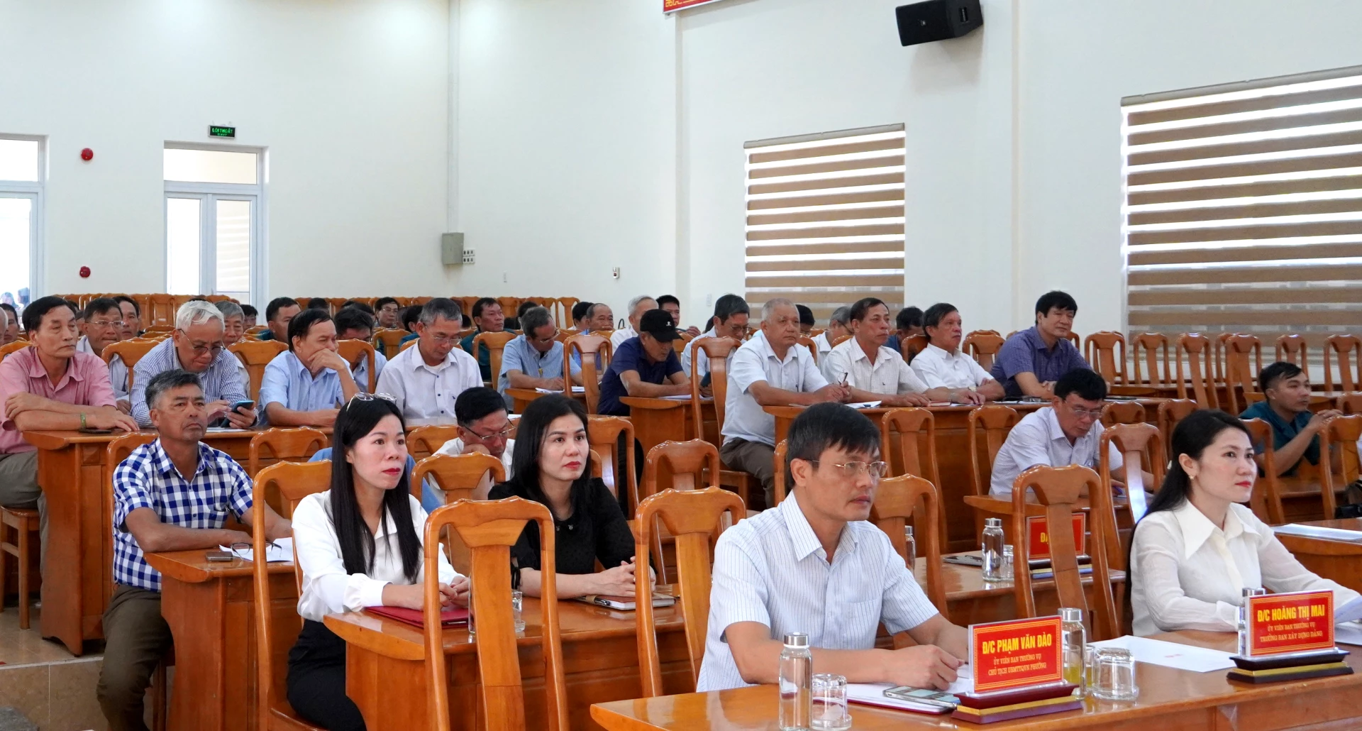 Các đại biểu tham dự. Ảnh: H.Tr.