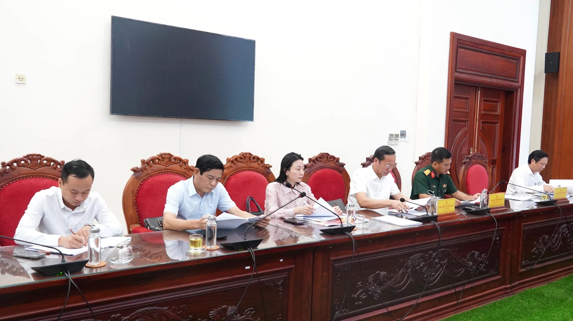 Đại biểu tham dự buổi làm việc - Ảnh: QV
