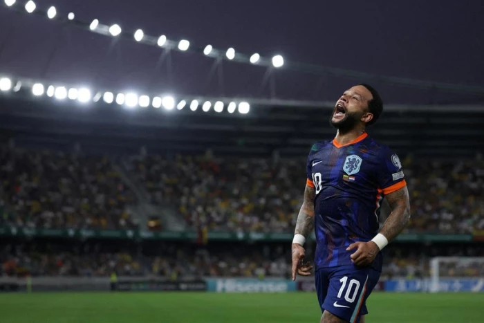 Memphis Depay trở thành chân sút vĩ đại nhất lịch sử bóng đá Hà Lan