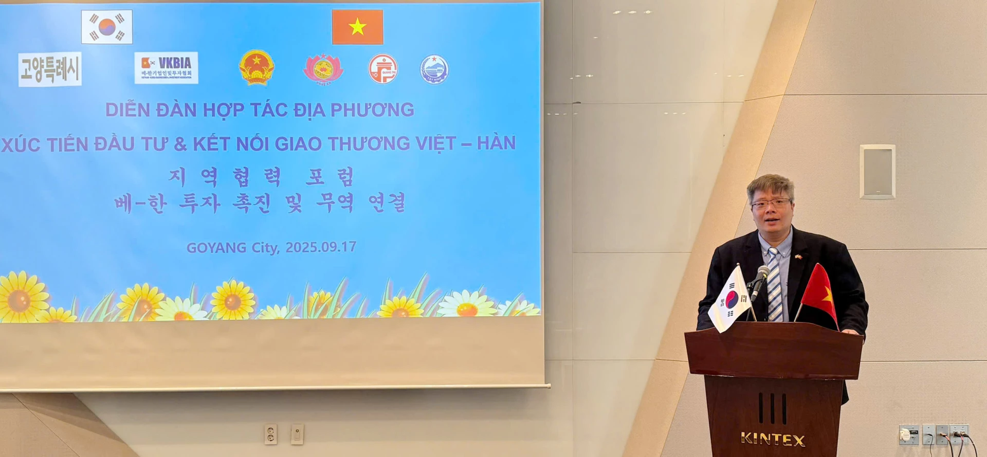 Chủ tịch Hiệp hội VKBIA Trần Hải Linh phát biểu tại buổi làm việc - Ảnh: MT