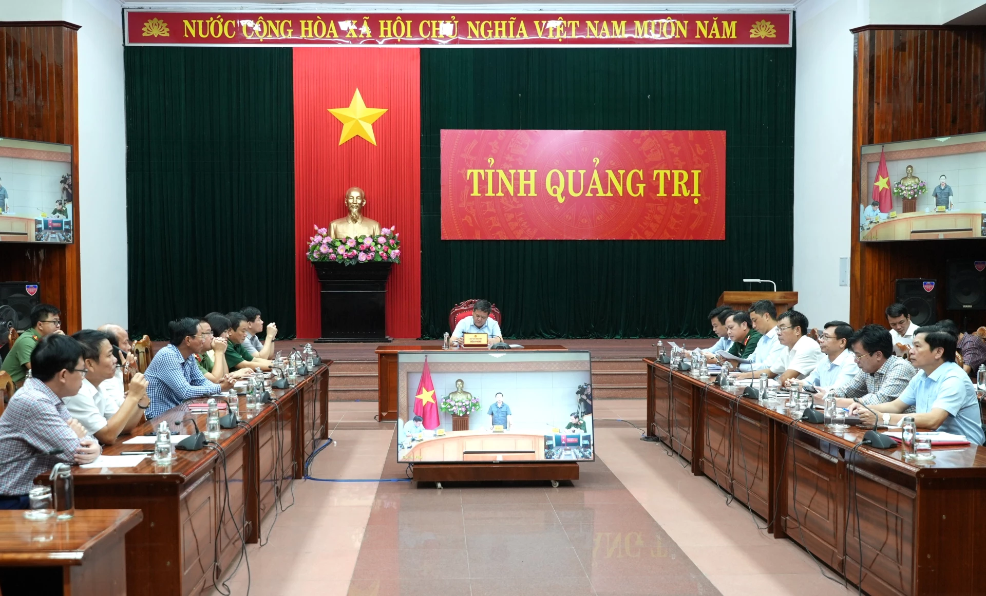 Kích hoạt “4 tại chỗ”, chủ động ứng phó bão số 10