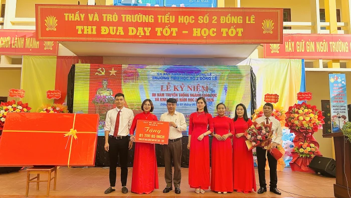 Giám đốc Công an tỉnh, Thiếu tướng Nguyễn Thanh Liêm dự lễ khai giảng năm học 2025-2026